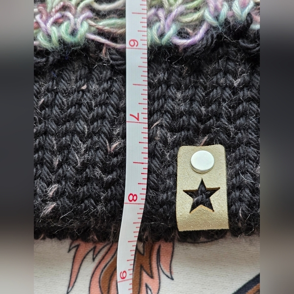 Handmade knitted beanie toque knit mesh overlay vegan leather tag slight slouch - Picture 7 of 7